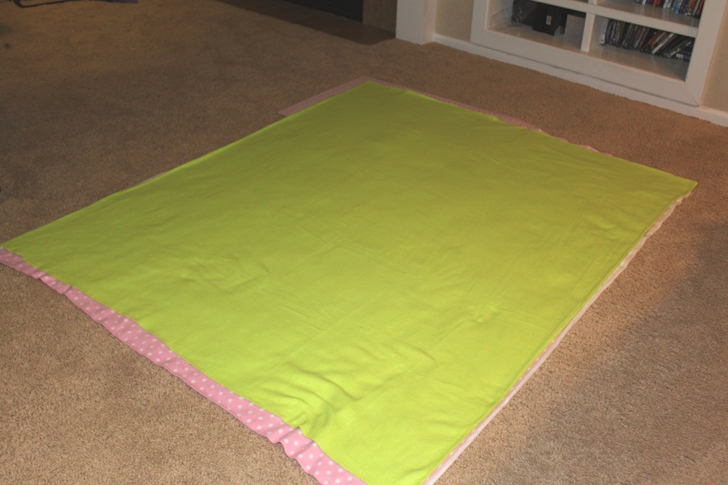 How to Cut Fabric for Fleece Blanket