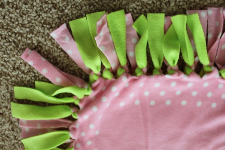 No Sew Fleece Tie Blanket Tutorial - Confessions of a Homeschooler