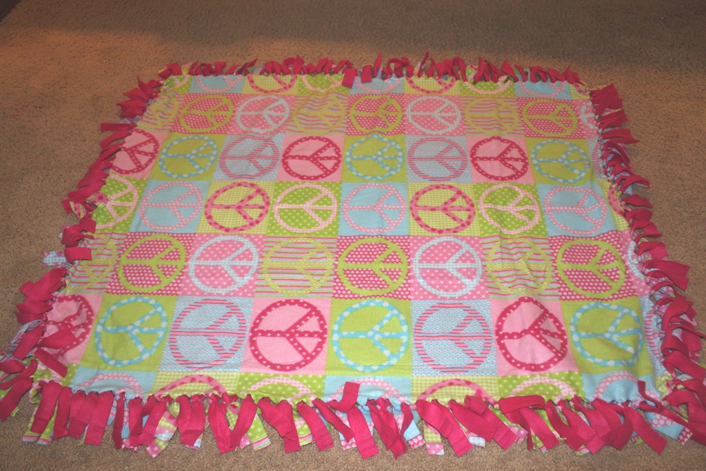 No Sew Fleece Tie Blanket Tutorial - Confessions of a Homeschooler