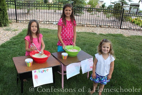 Summer Boredom Buster: Homemade Moon Dough