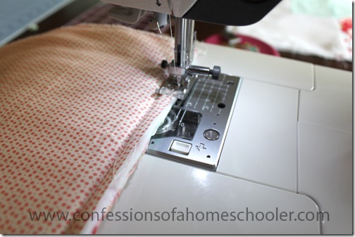 Quilted Zipper Pouch Sewing Tutorial 2 - Confessions of a Homeschooler