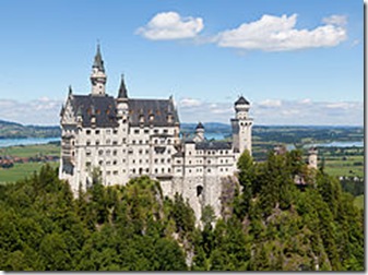 240px-Schloss_Neuschwanstein_2013