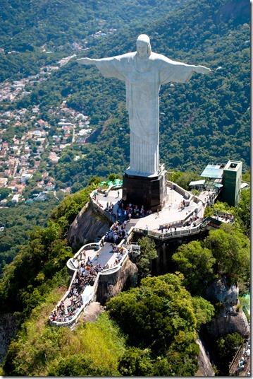 Aerial_view_of_the_Statue_of_Christ_the_Redeemer