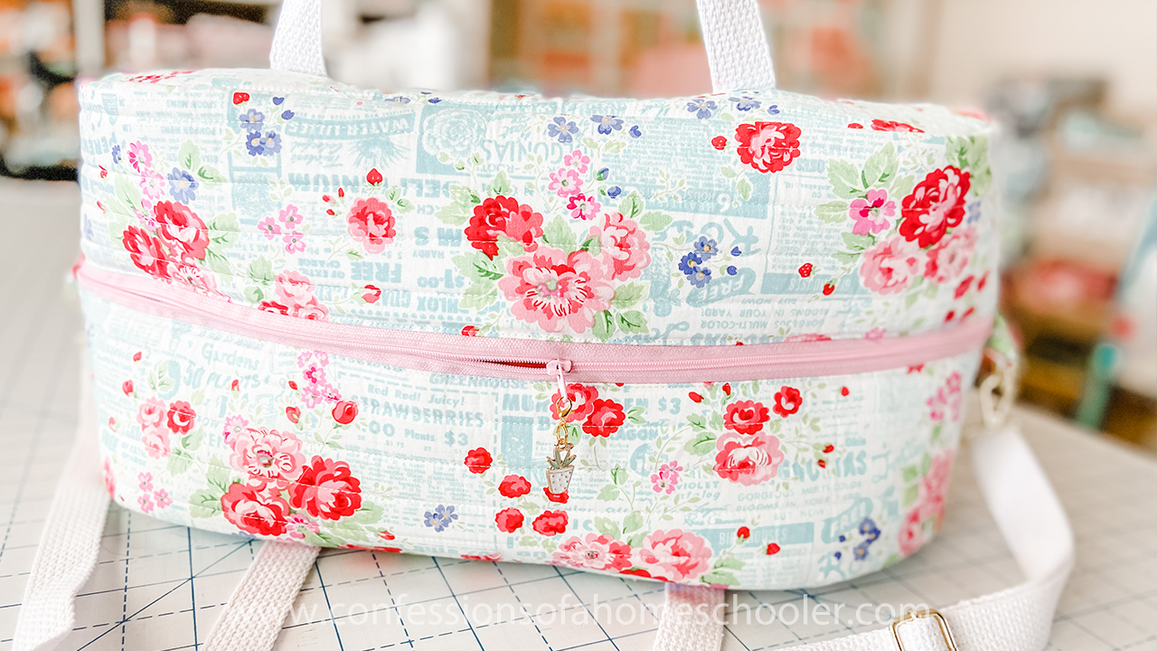 Quilty Weekend Zipper Tote