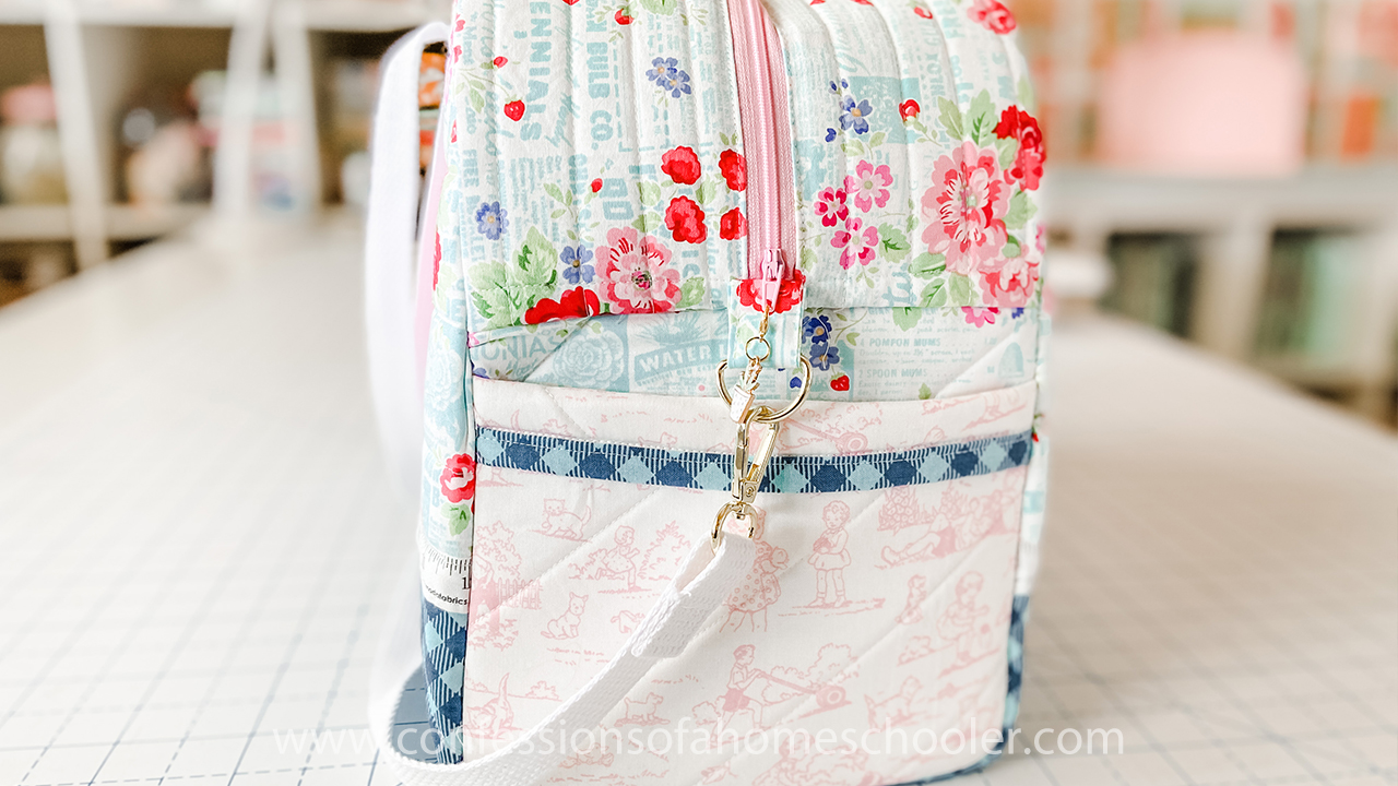 Quilty Weekend Zipper Tote