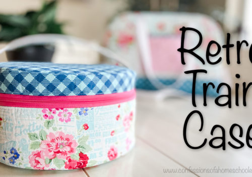 Weekend Retro Train Case // Sewing Tutorial!